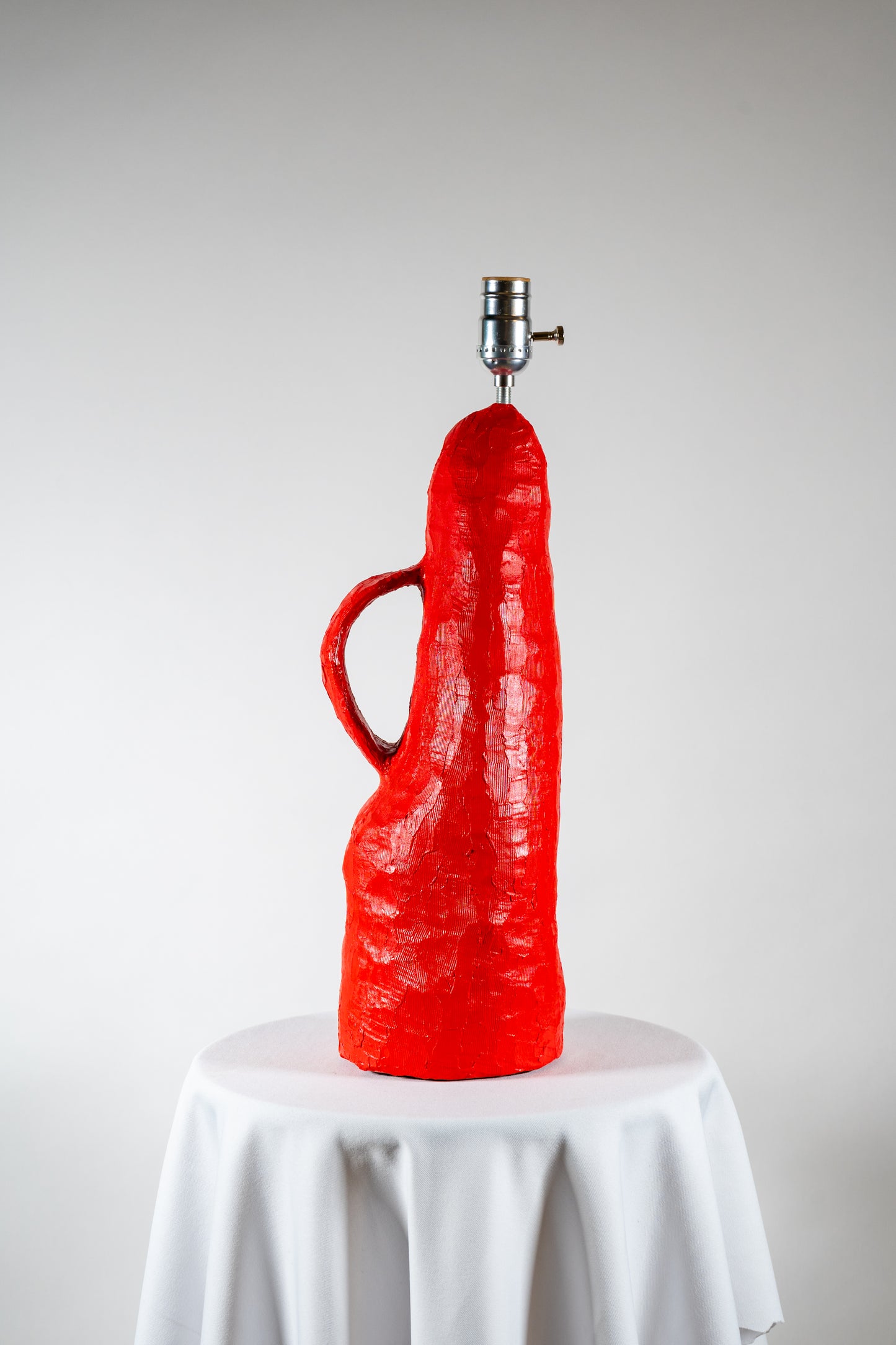 Carmine Curve Lamp