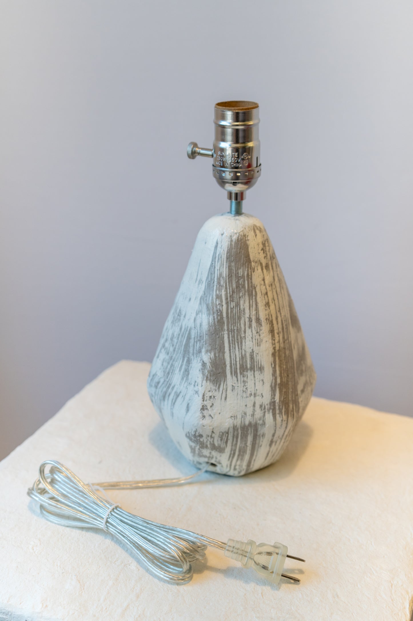 Angular Aura Lamp