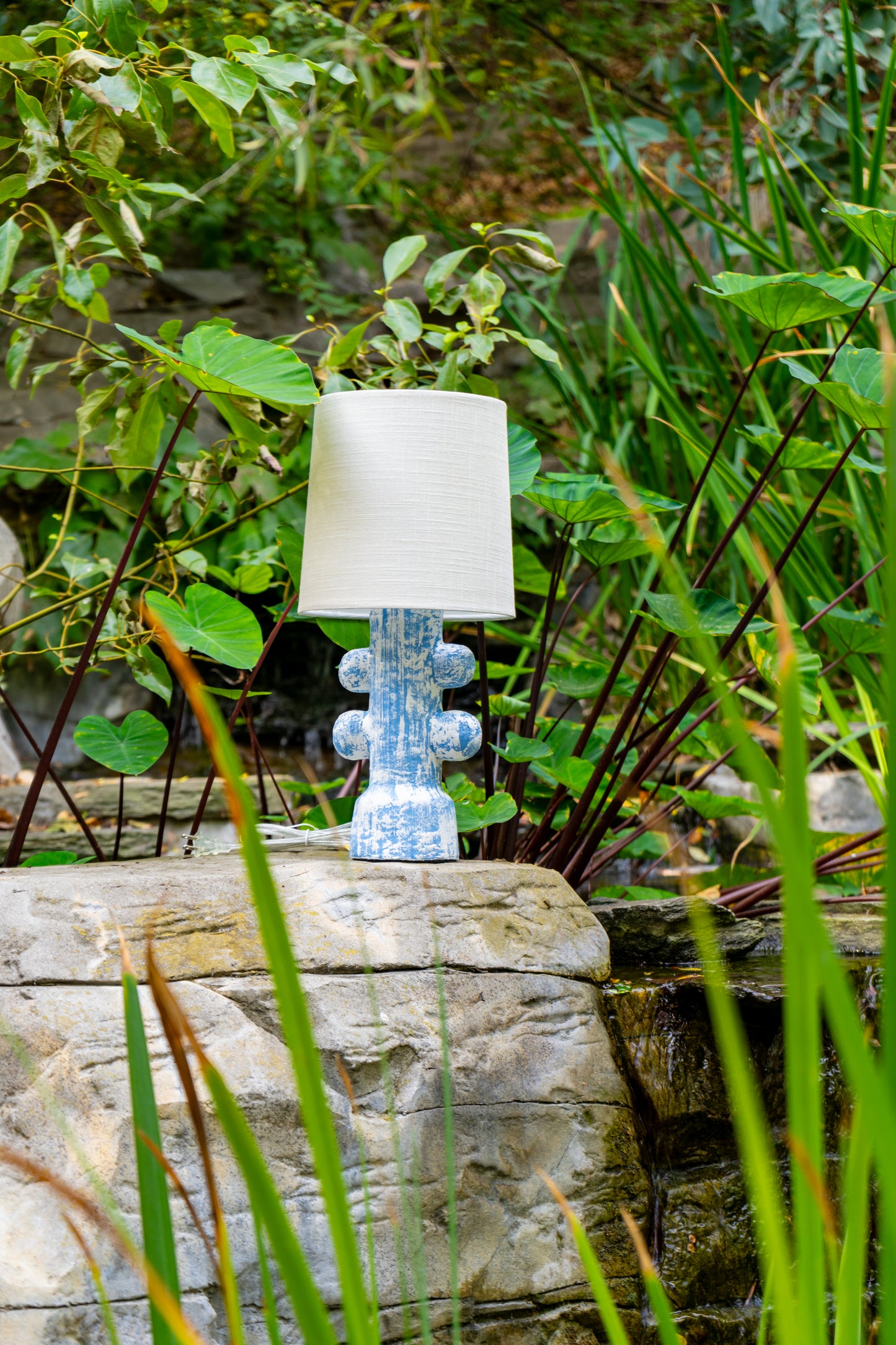 Blue and White Four Bubble Lamp