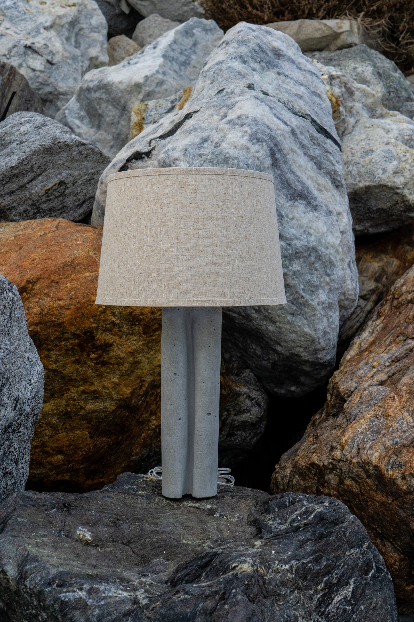 Farfalle Concrete Table Lamp